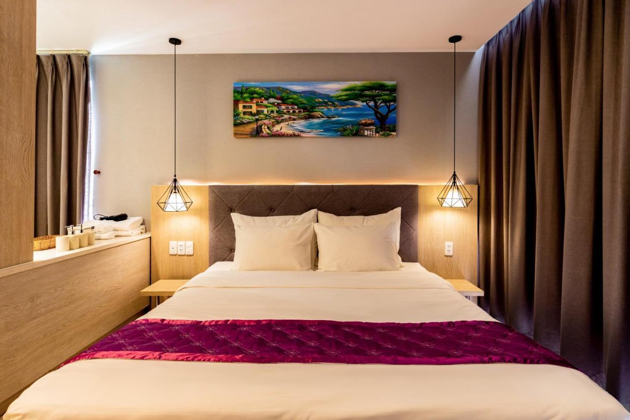 Okinawa Villas And Beach Club - Oceanami Resort 롱하이 외부 사진