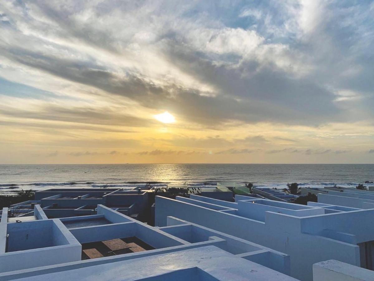 Okinawa Villas And Beach Club - Oceanami Resort 롱하이 외부 사진