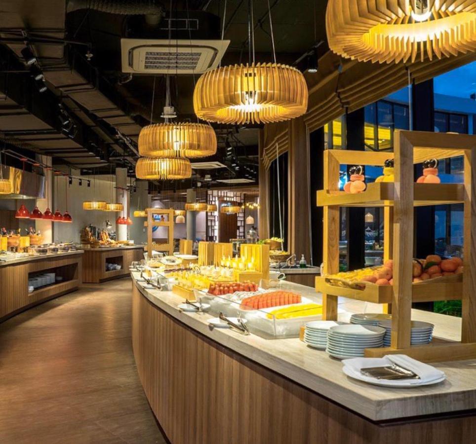 Okinawa Villas And Beach Club - Oceanami Resort 롱하이 외부 사진