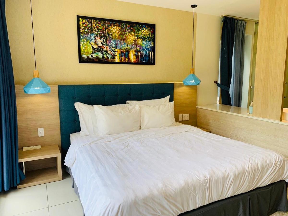 Okinawa Villas And Beach Club - Oceanami Resort 롱하이 외부 사진