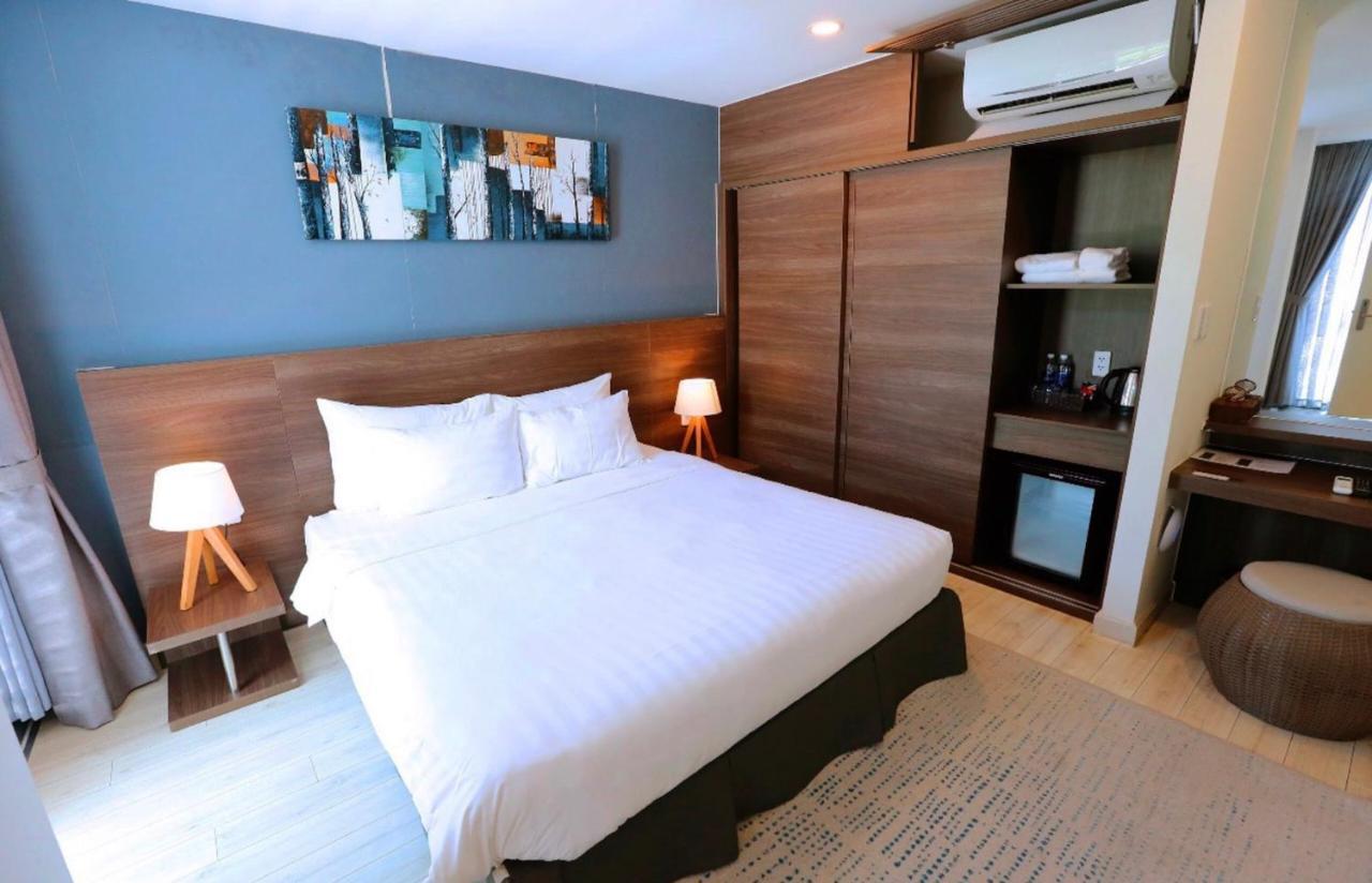 Okinawa Villas And Beach Club - Oceanami Resort 롱하이 외부 사진
