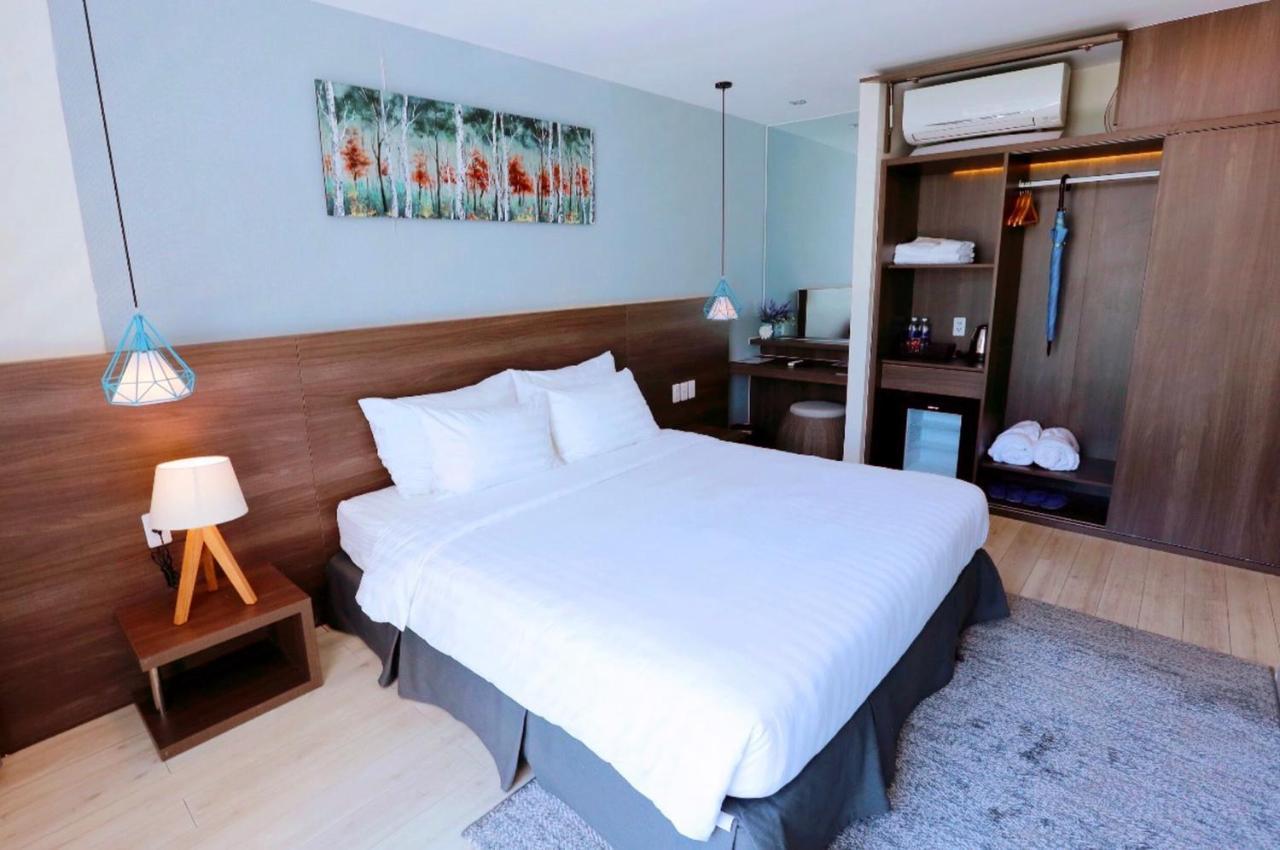 Okinawa Villas And Beach Club - Oceanami Resort 롱하이 외부 사진